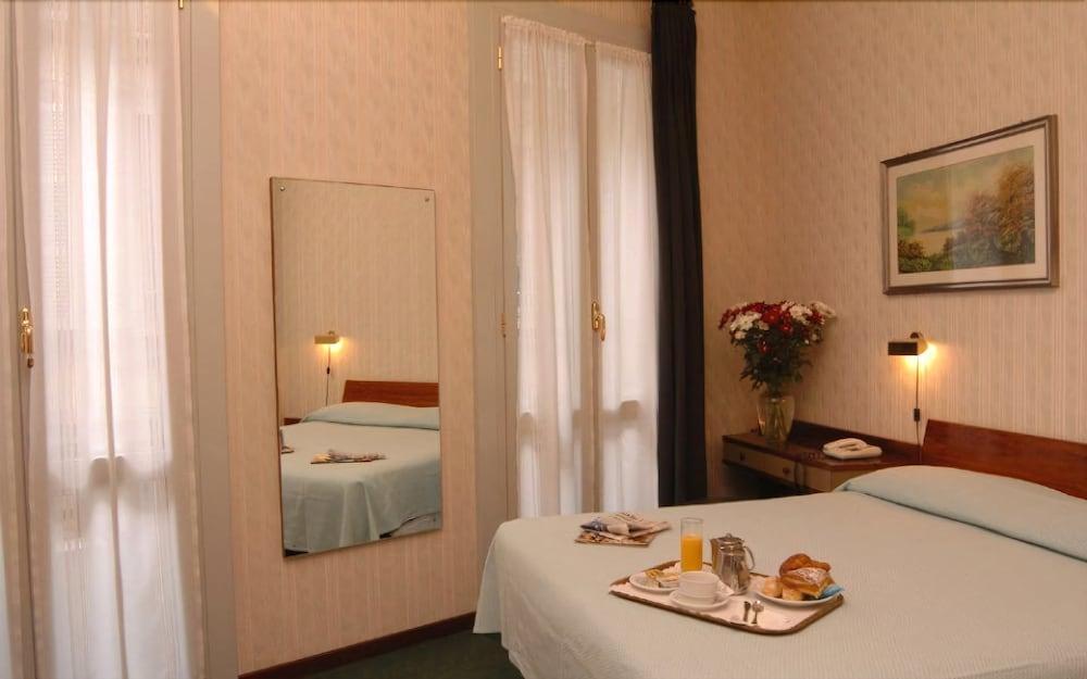 London Hotel Milánó Kültér fotó