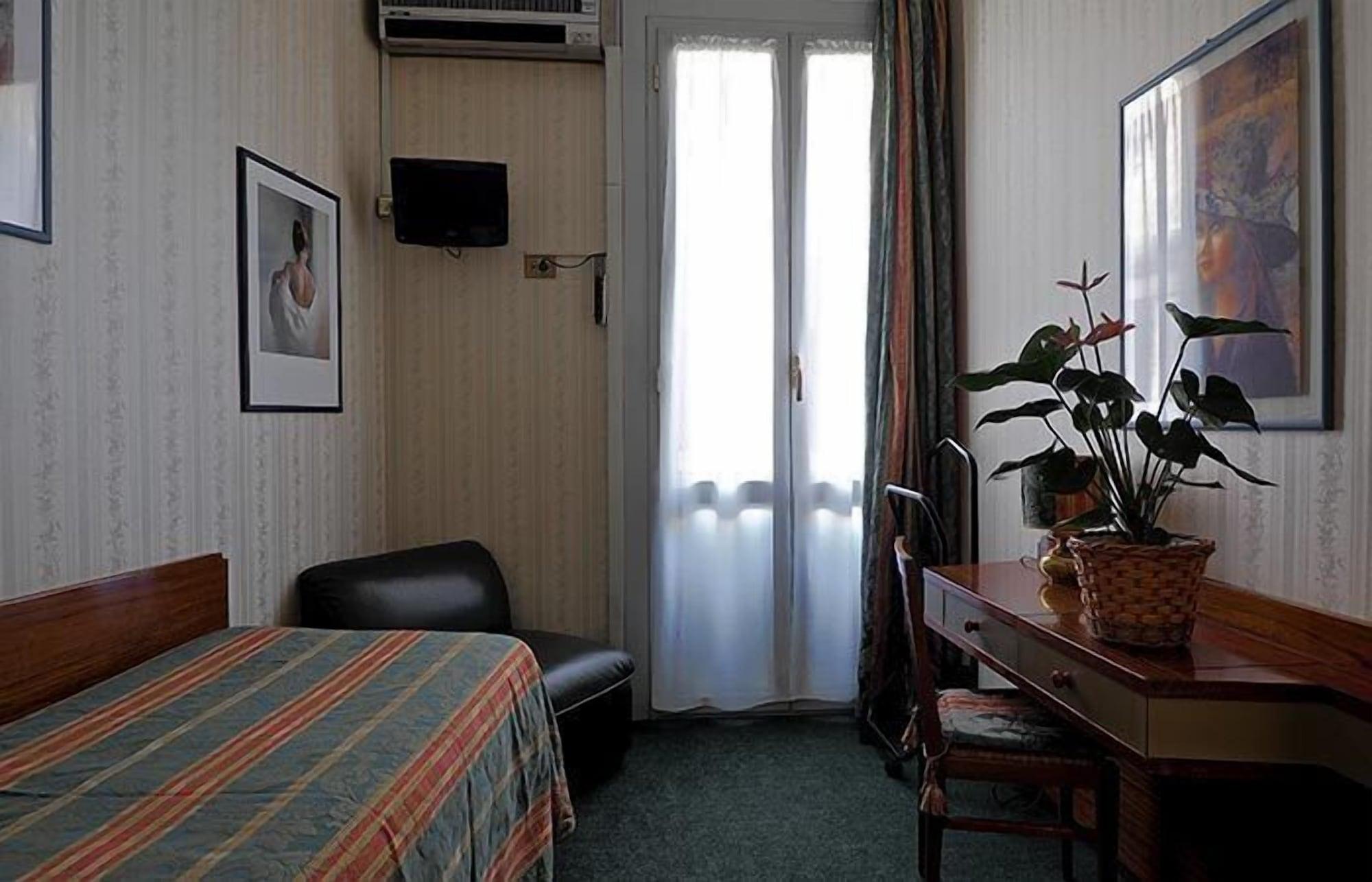 London Hotel Milánó Kültér fotó