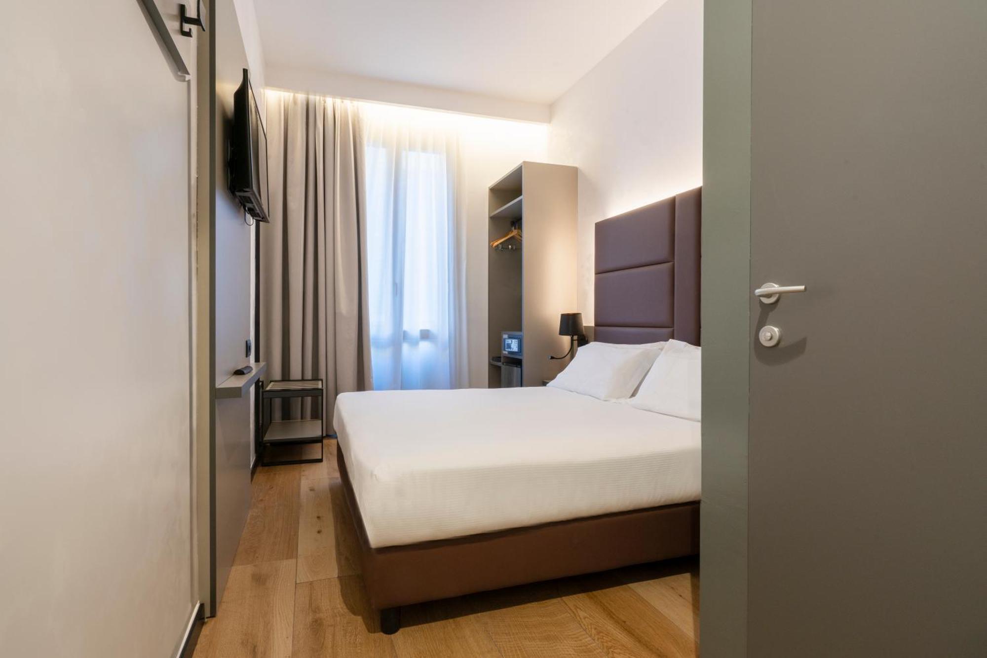 London Hotel Milánó Kültér fotó