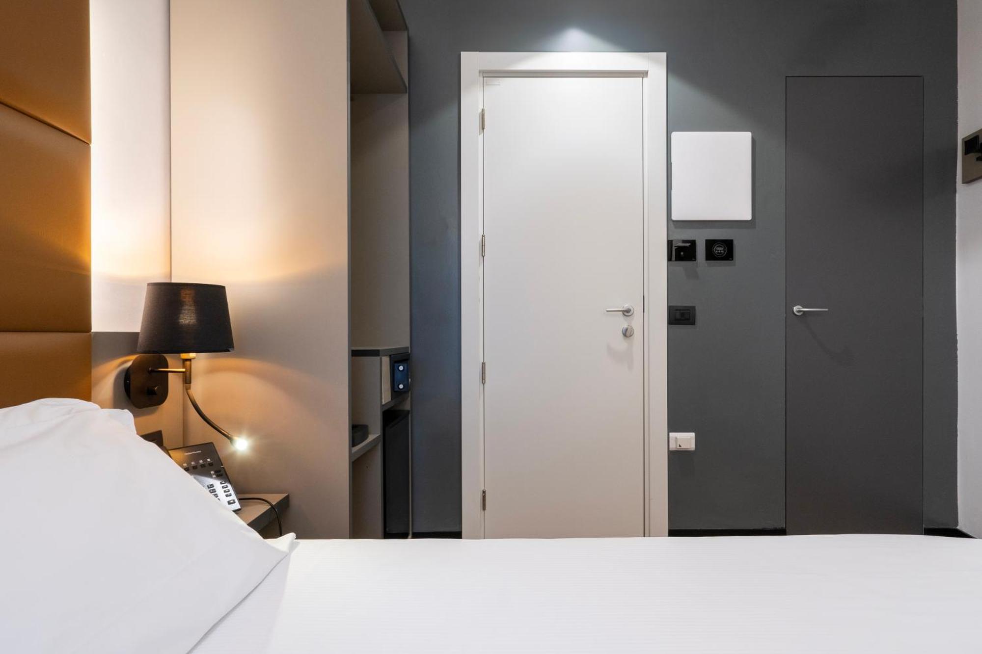 London Hotel Milánó Kültér fotó